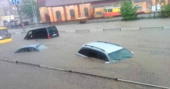 наслідки грози у Львові, вул. Сахарова, 2018 рік