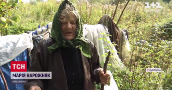 У Львівські області бабуся живе у лісі, бо до власної хати її не пускають квартиранти