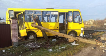 На Львівщині маршрутка з пасажирами зіткнулась з поїздом https://zaxid.net/news/