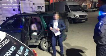 14річна водійка