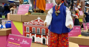 Барбі Львів лялька