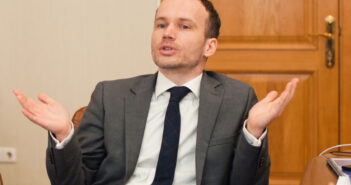 Денис Малюська