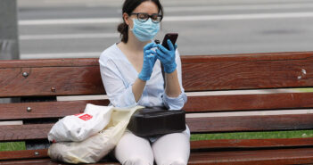 карантин маска телефон лавка жінка коронавірус