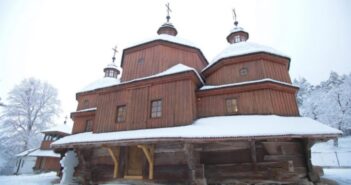 церква дерев'яна Коновалець