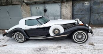 ретро автомобіль