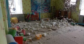 Росіяни обстріляли Станицю Луганську, снаряд влучив у дитсадок (фото)
