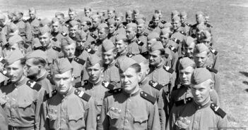 солдат радянська армія