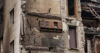 Бородянка шафа руїни обстріл