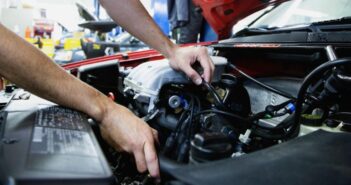 ремонт машина автомобіль