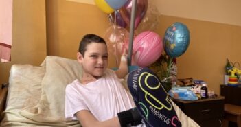 Вугледар Вероніка поранена дівчинка