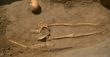 викопні рештки людини скелет кістки розкопки археологія палеонтологія