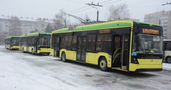 тролейбус сніг громадський транспорт електротранспорт зима