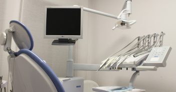 стоматолог дантист стоматологія лікар зуб зуби лікування лікар