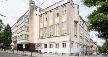 школа 28 жіноча гімназія урсулянок