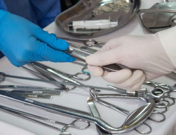 Львівські хірурги врятували чоловіка з рідкісною формою гострої кишкової непрохідності