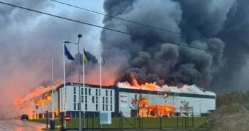 У Львові палає індустріальний парк Sparrow після нічної атаки