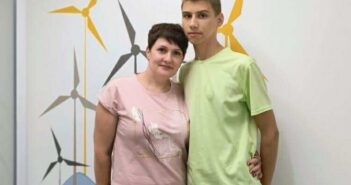 Мама віддала свою нирку 15-річному сину: у Львові провели рятівну трансплантацію