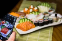 Популярні служби доставки суші у Львові